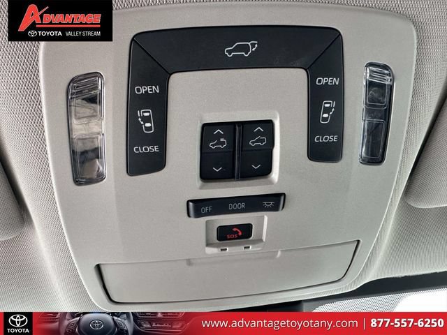 Used 2025 Toyota Sienna XLE w/ XLE Plus Package AWD/4WD image 39