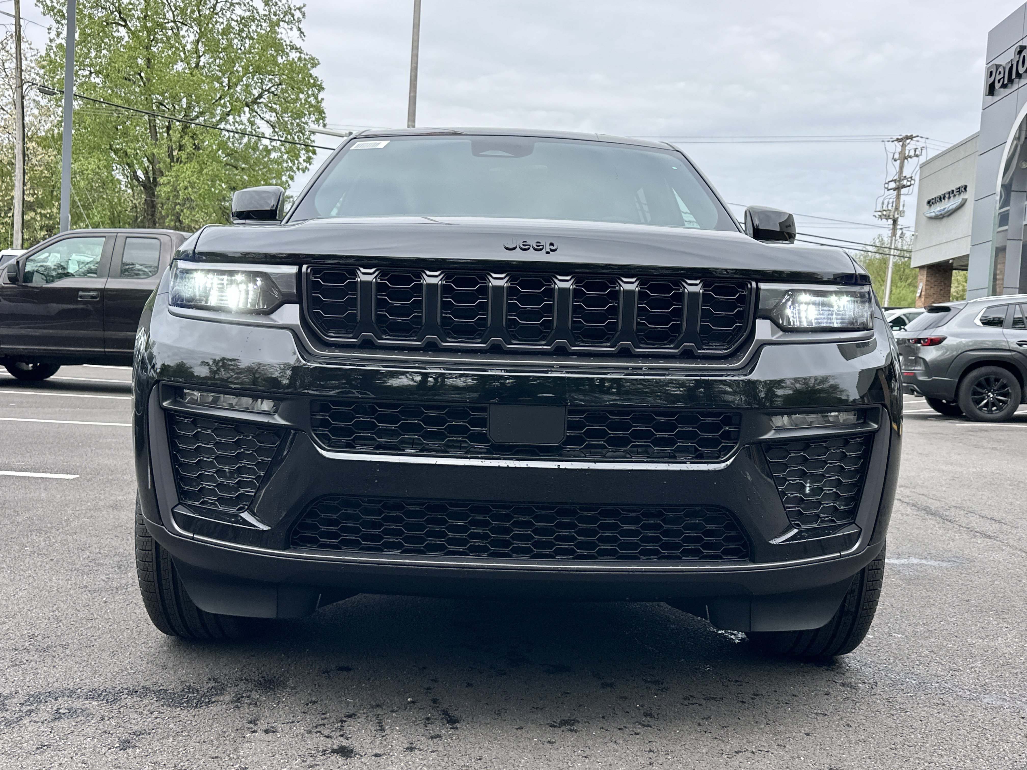 New 2026 Jeep Grand Cherokee L Limited w/ Limited Altitude Package AWD/4WD image 20