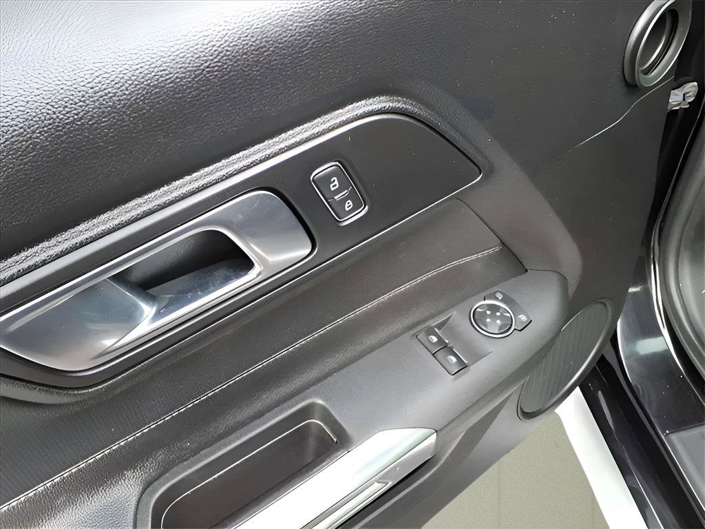 Used 2022 Ford Mustang Coupe image 25