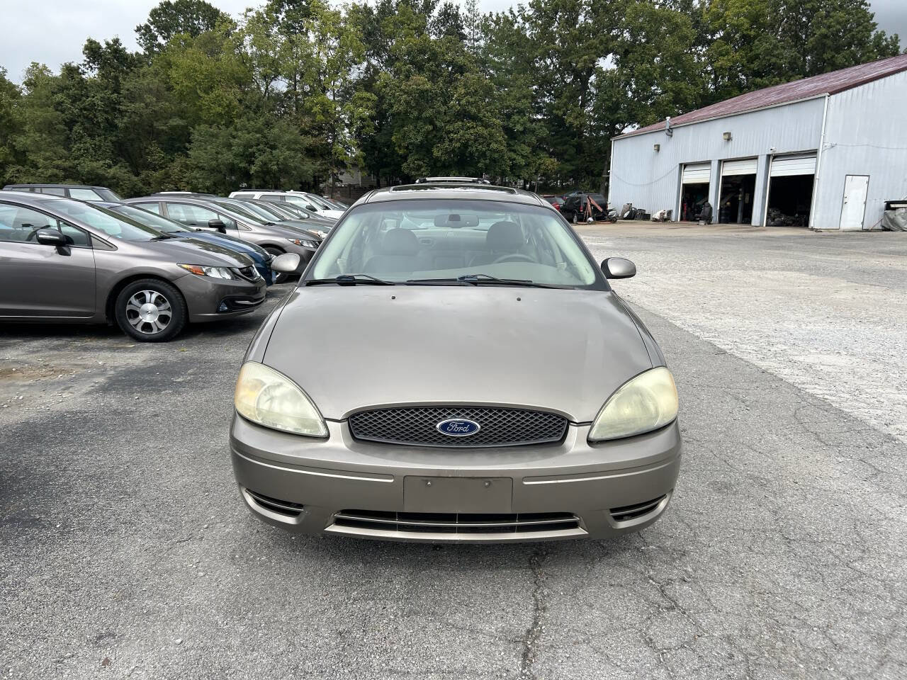 Used 2006 Ford Taurus SEL FWD image 10