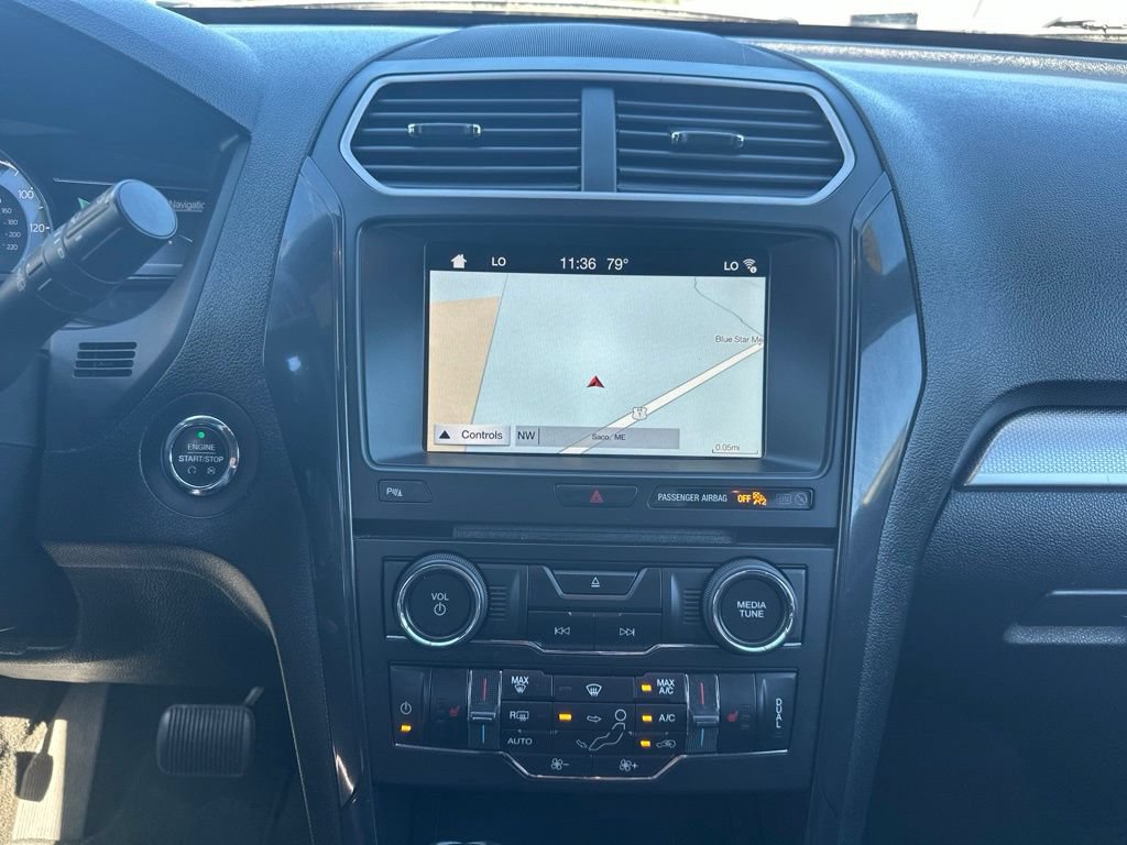 Used 2017 Ford Explorer XLT w/ Equipment Group 202A AWD/4WD image 21