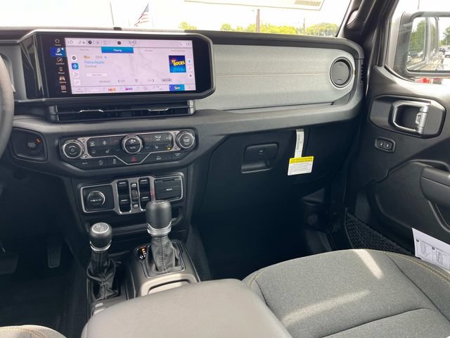 New 2025 Jeep Gladiator Sport AWD/4WD image 4