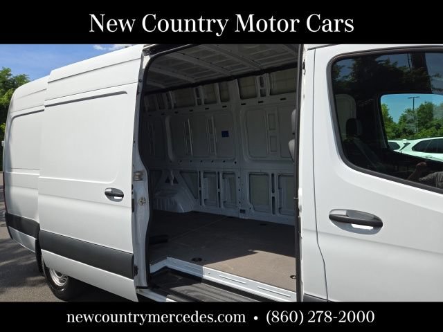 Used 2023 Mercedes-Benz Sprinter 2500 image 10