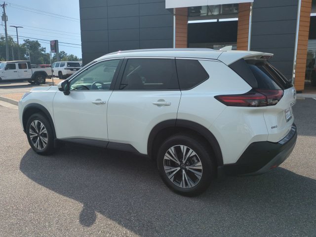 Used 2023 Nissan Rogue SV w/ SV Premium B Package FWD image 6