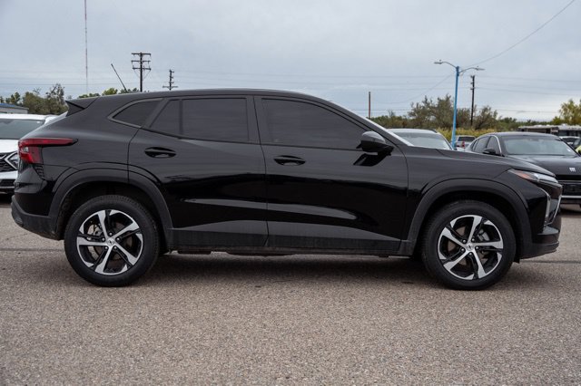 Used 2024 Chevrolet Trax RS FWD image 4