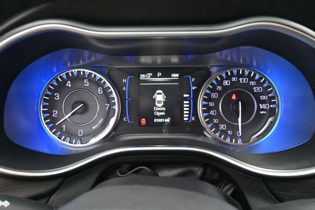 Used 2016 Chrysler 200 Limited w/ Convenience Group FWD image 30