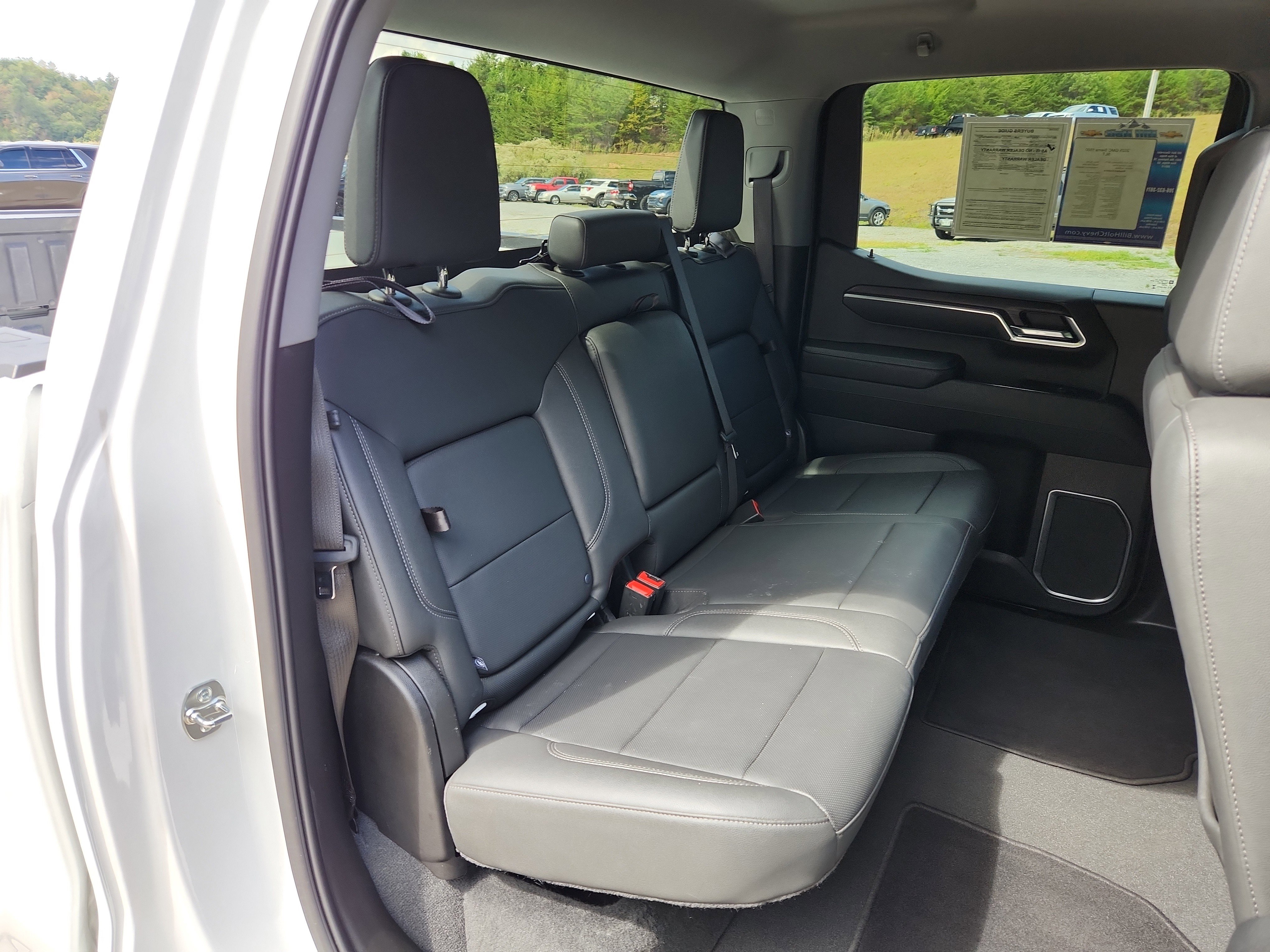 Used 2025 GMC Sierra 1500 SLT image 38