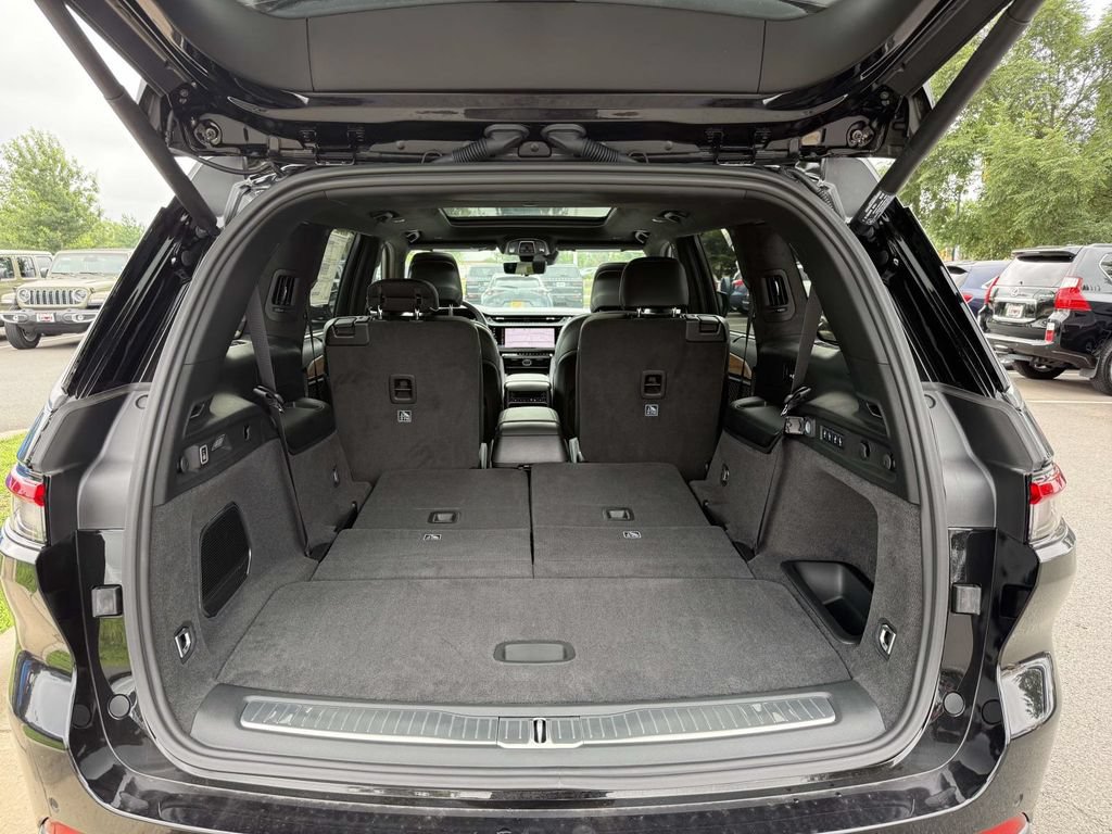 New 2026 Jeep Grand Cherokee L Summit w/ Obsidian Package AWD/4WD image 34