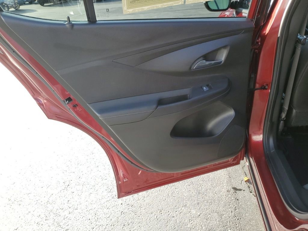 Used 2025 Buick Envista Avenir image 25