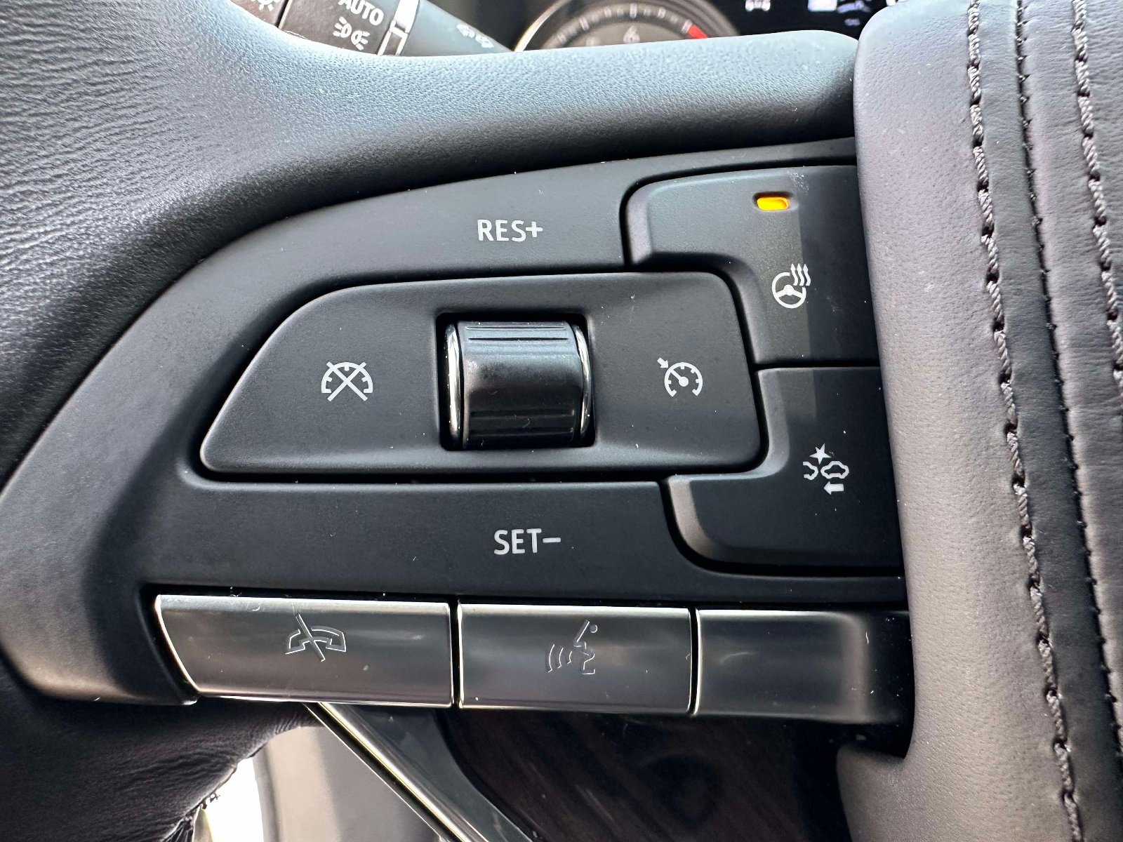 Certified 2023 Cadillac XT6 Premium Luxury w/ Platinum Package image 19