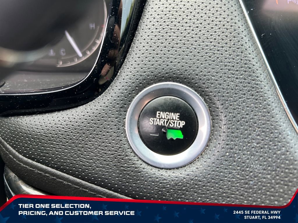 Used 2018 Cadillac XT5 FWD image 19