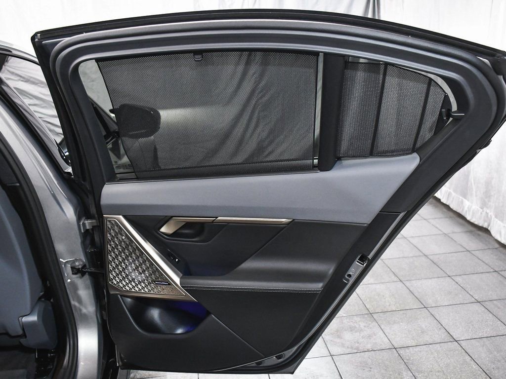 Used 2025 BMW i5 M60 w/ Executive Package image 16