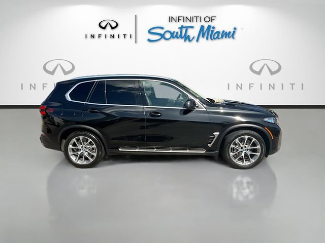 Used 2025 BMW X5 xDrive50e AWD/4WD image 8