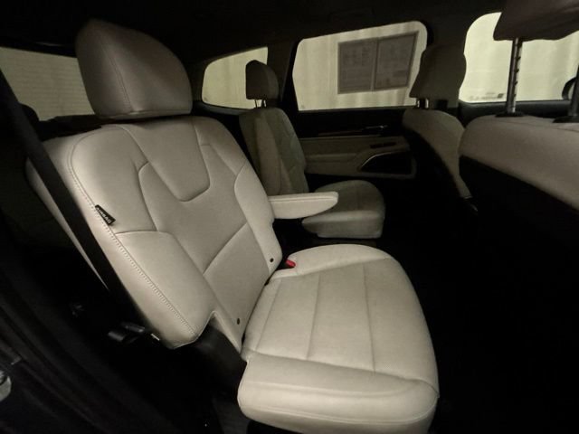 Certified 2023 Kia Telluride S w/ S Sunroof Package AWD/4WD image 22