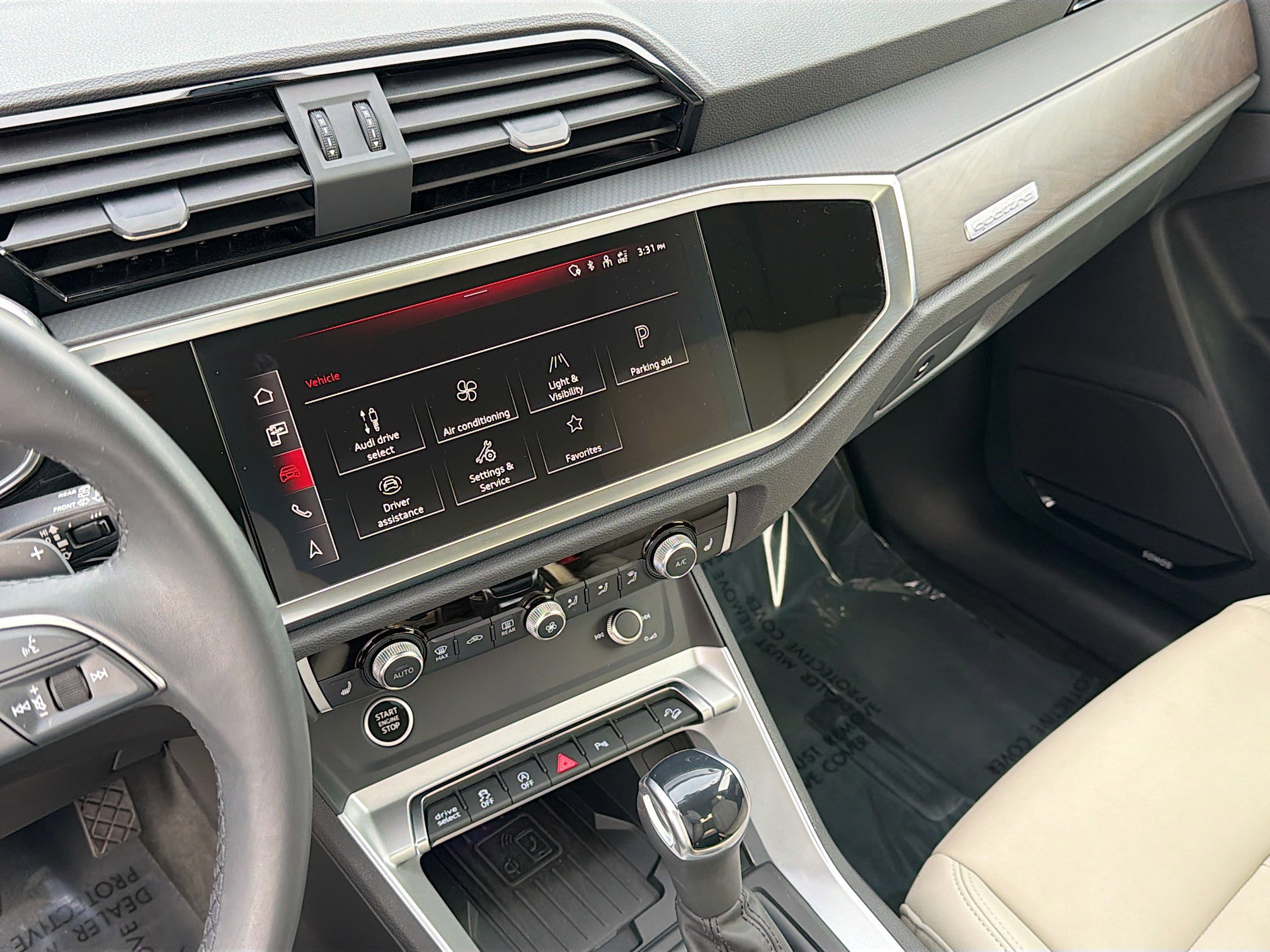 Certified 2024 Audi Q3 2.0T Premium Plus image 28