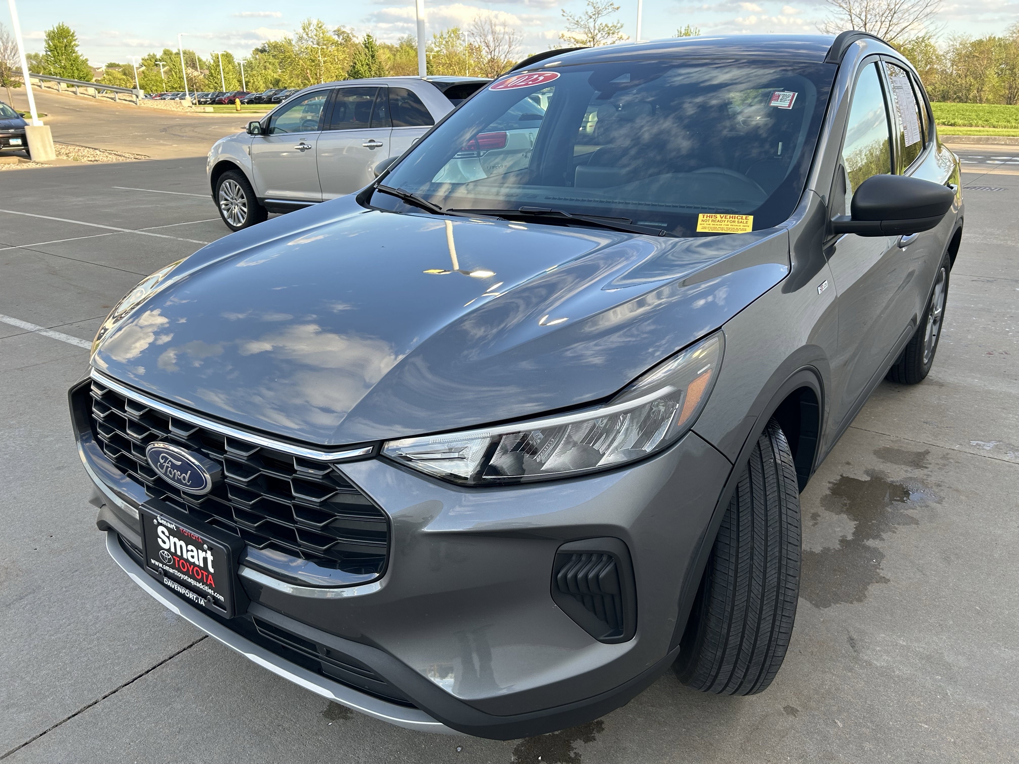 Used 2025 Ford Escape ST-Line AWD/4WD image 3