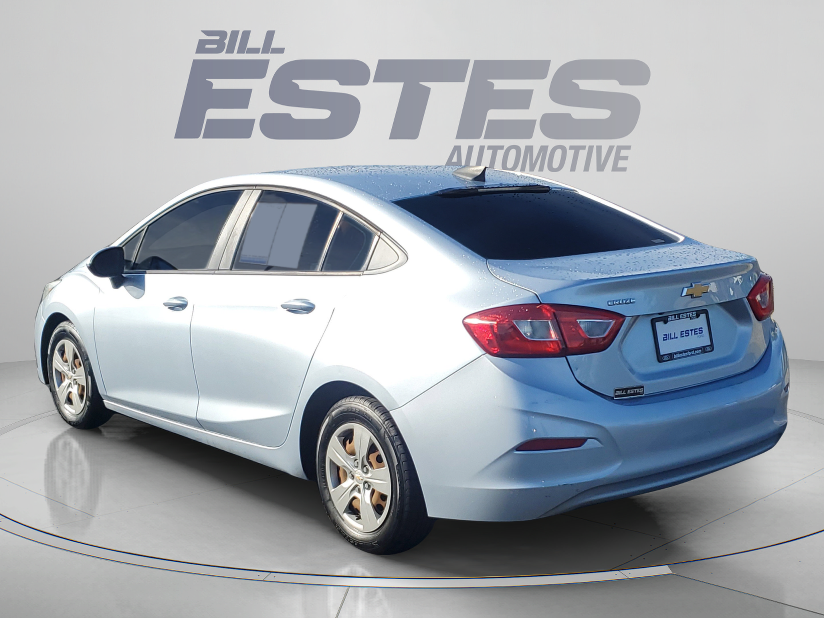 Used 2018 Chevrolet Cruze LS FWD image 2