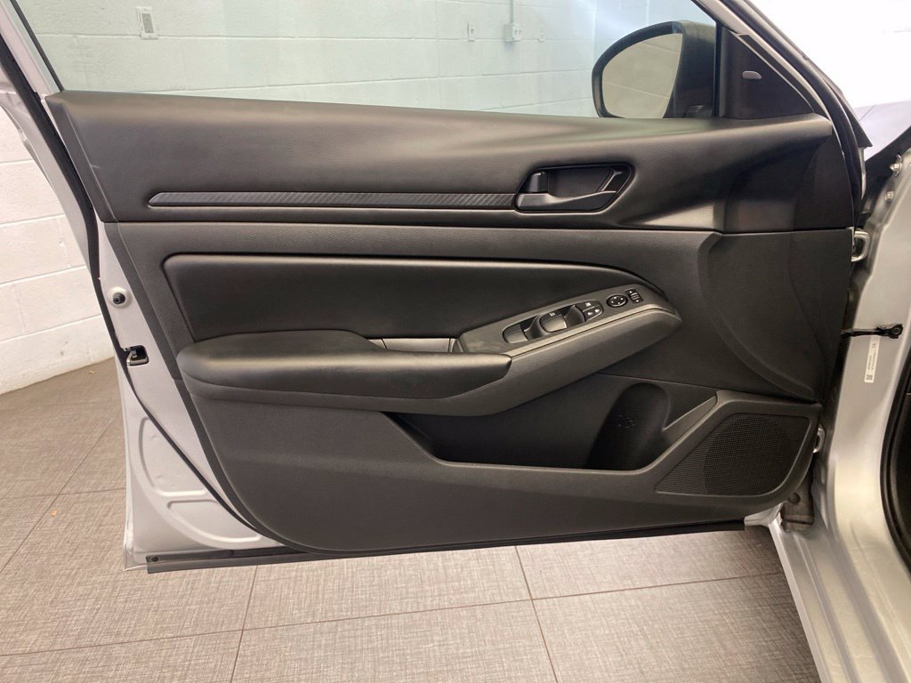Used 2024 Nissan Altima 2.5 S FWD image 19