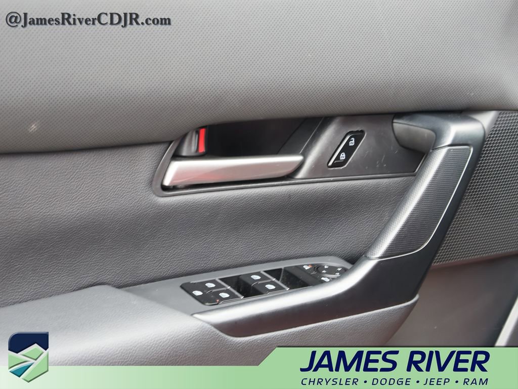 Used 2025 MAZDA CX-50 AWD 2.5 S w/ Preferred Package image 22