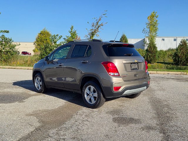 Used 2021 Chevrolet Trax LT w/ LT Convenience Package AWD/4WD image 7