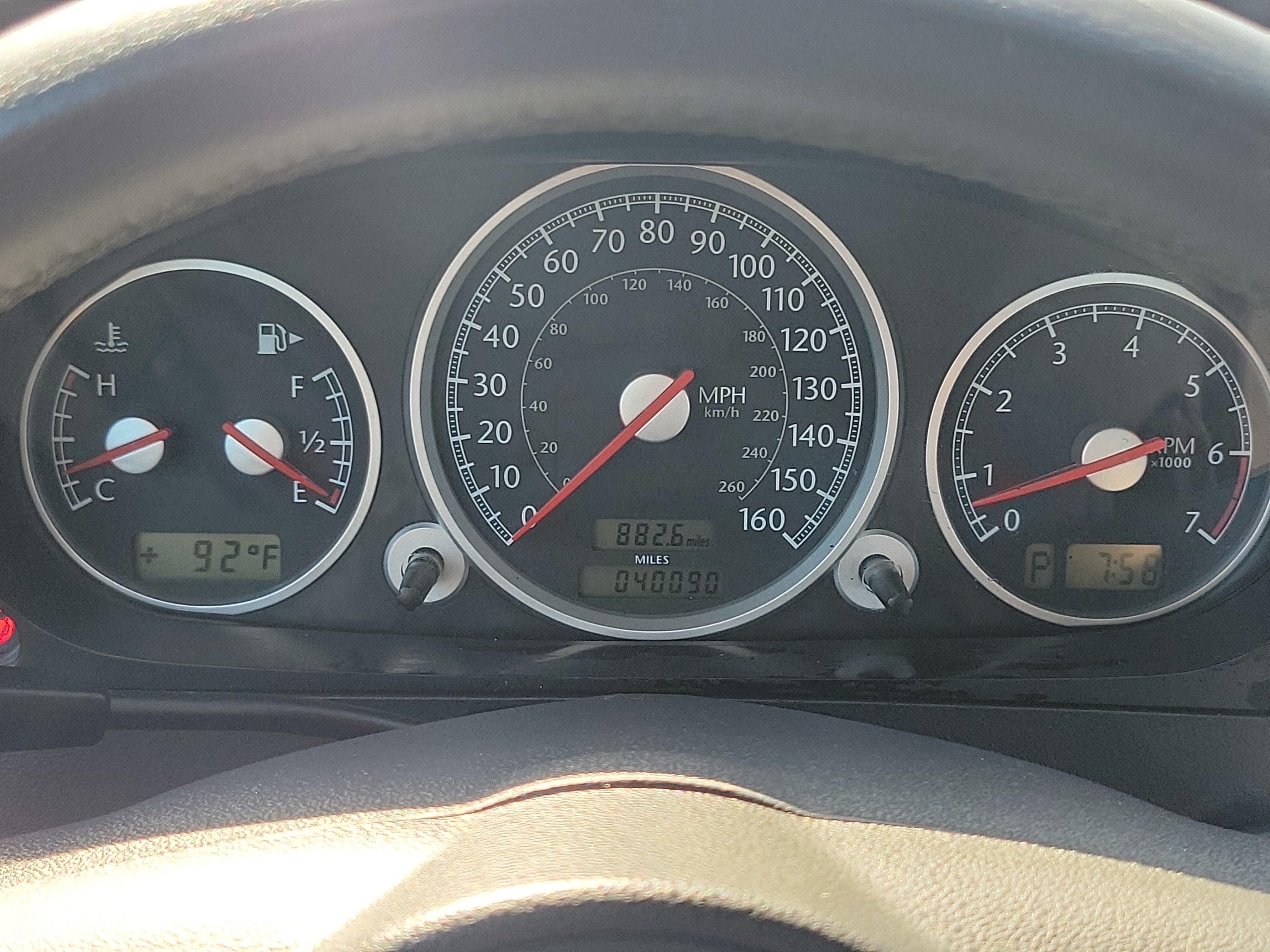 Used 2005 Chrysler Crossfire Convertible w/ Special Edition Group RWD image 14