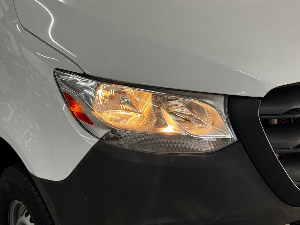 Used 2020 Mercedes-Benz Sprinter 3500 image 29