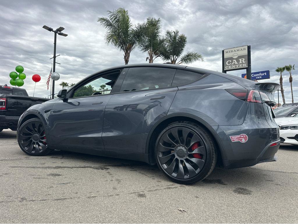 Used 2022 Tesla Model Y Performance image 3