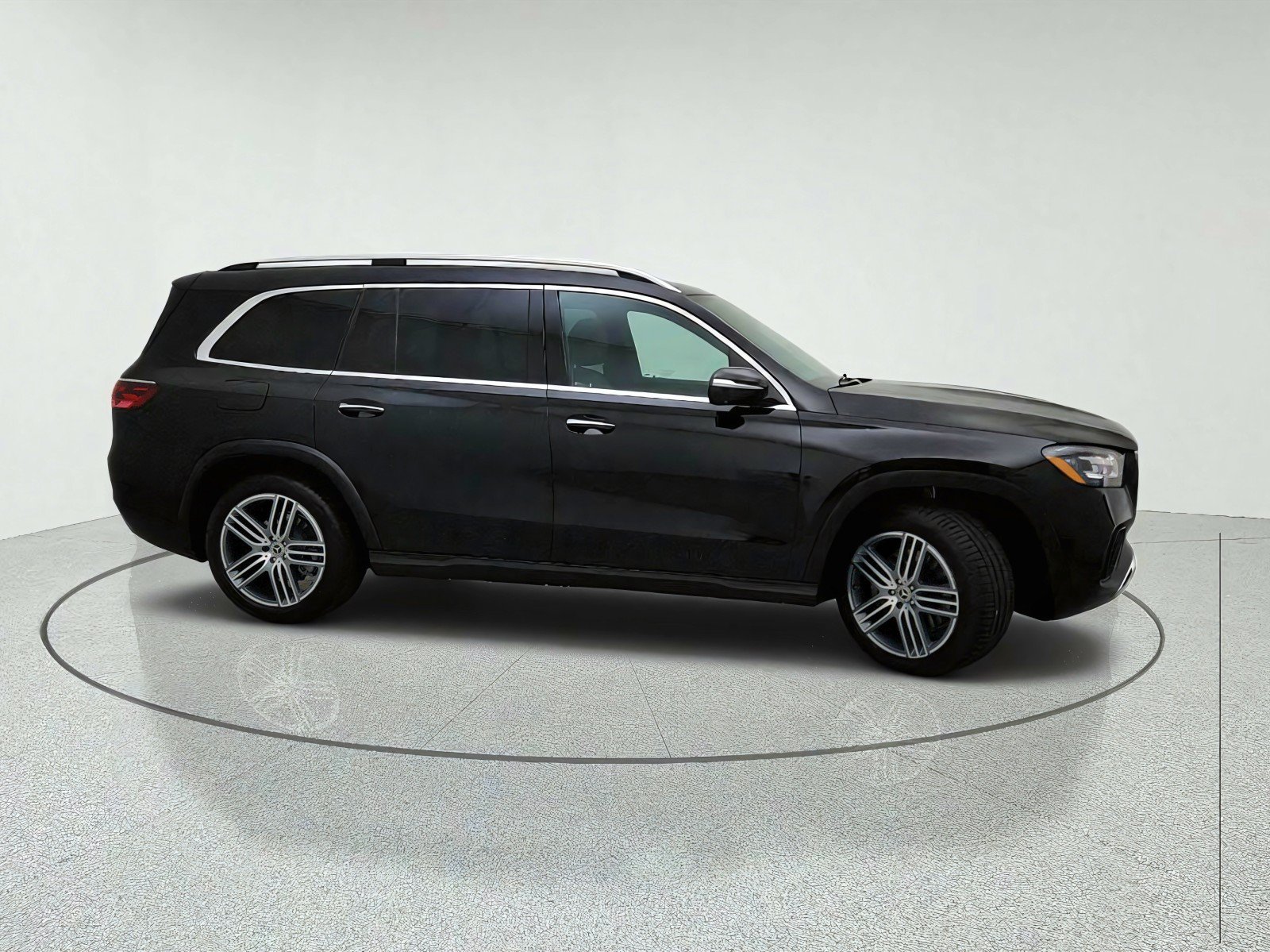 Certified 2025 Mercedes-Benz GLS 450 4MATIC image 6