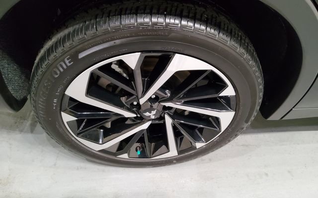 Used 2024 Mitsubishi Outlander SE image 37