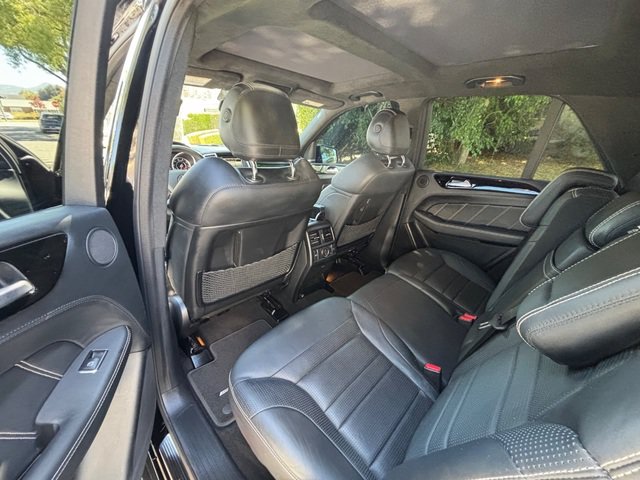 Used 2015 Mercedes-Benz ML 63 AMG 4MATIC w/ AMG Performance Package image 37
