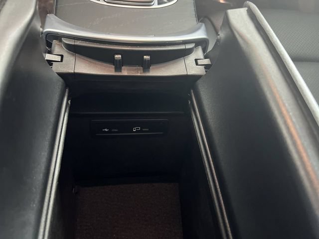 Used 2022 Mercedes-Benz GLC 300 4MATIC Coupe image 36
