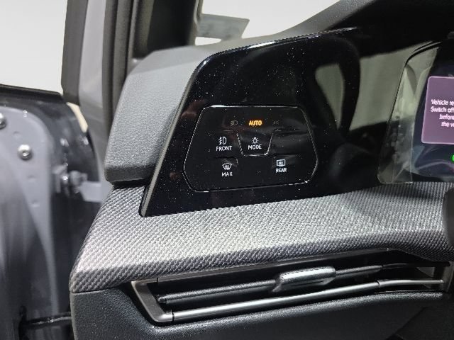 New 2026 Volkswagen GTI SE FWD image 18