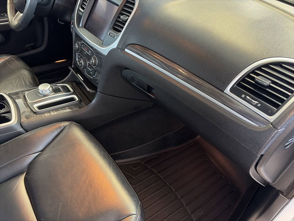 Used 2020 Chrysler 300 Touring L w/ Quick Order Package 2EF image 14