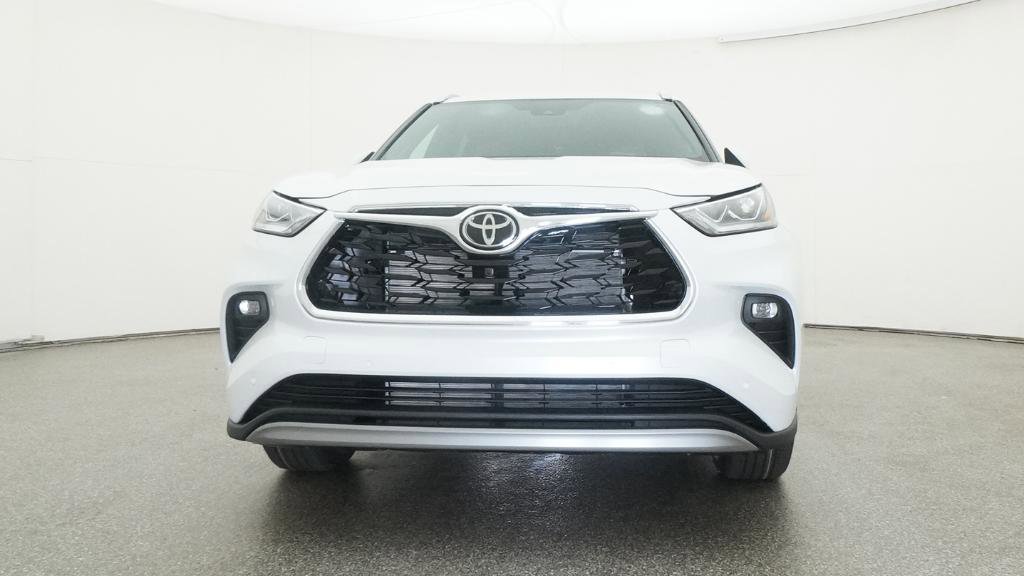 New 2026 Toyota Highlander Platinum AWD/4WD image 6