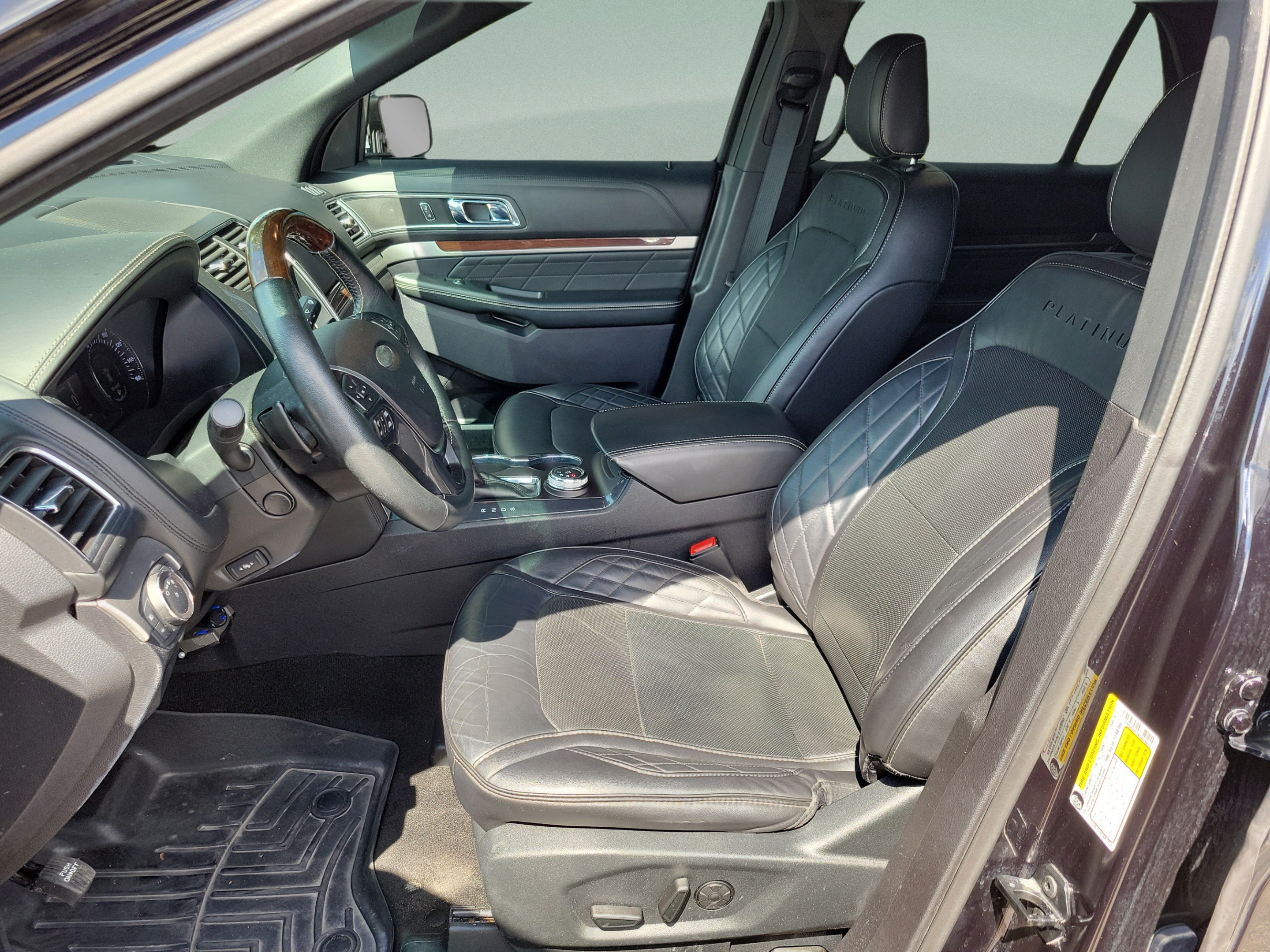 Used 2019 Ford Explorer Platinum AWD/4WD image 19
