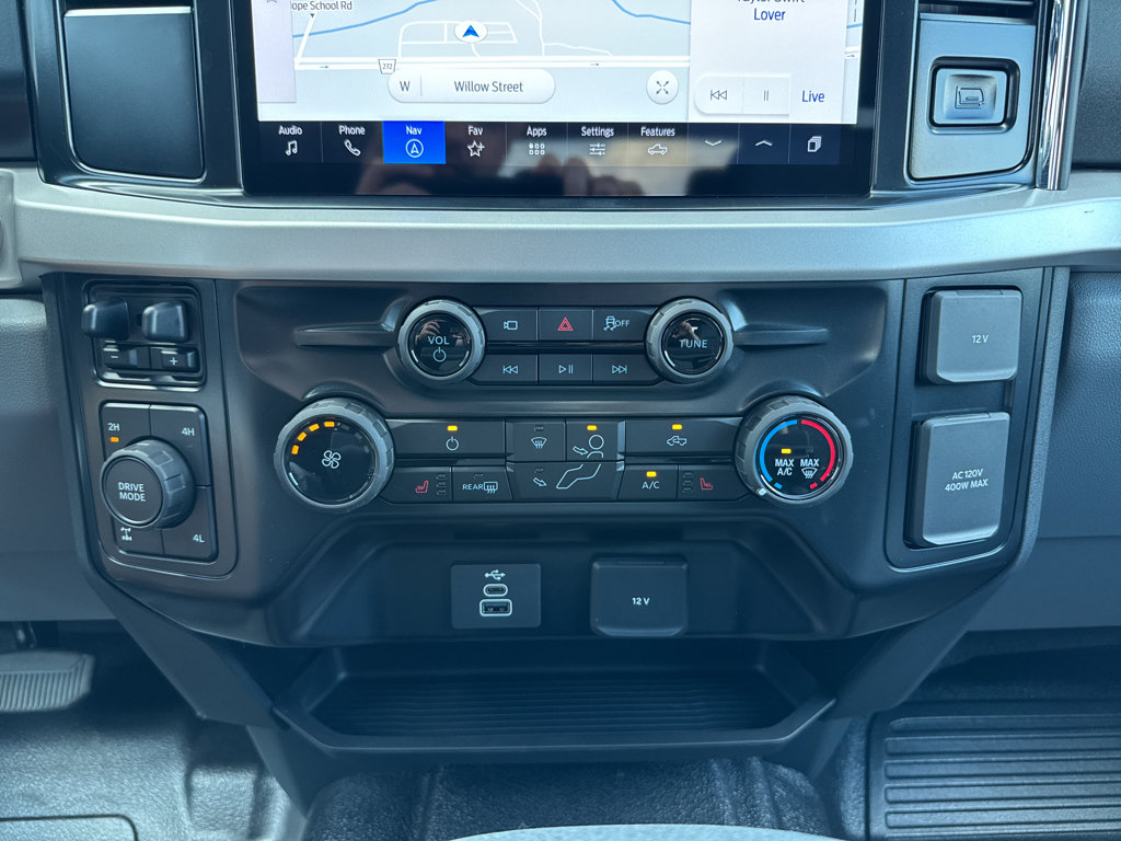 New 2026 Ford F250 XLT w/ XLT Premium Package AWD/4WD image 22