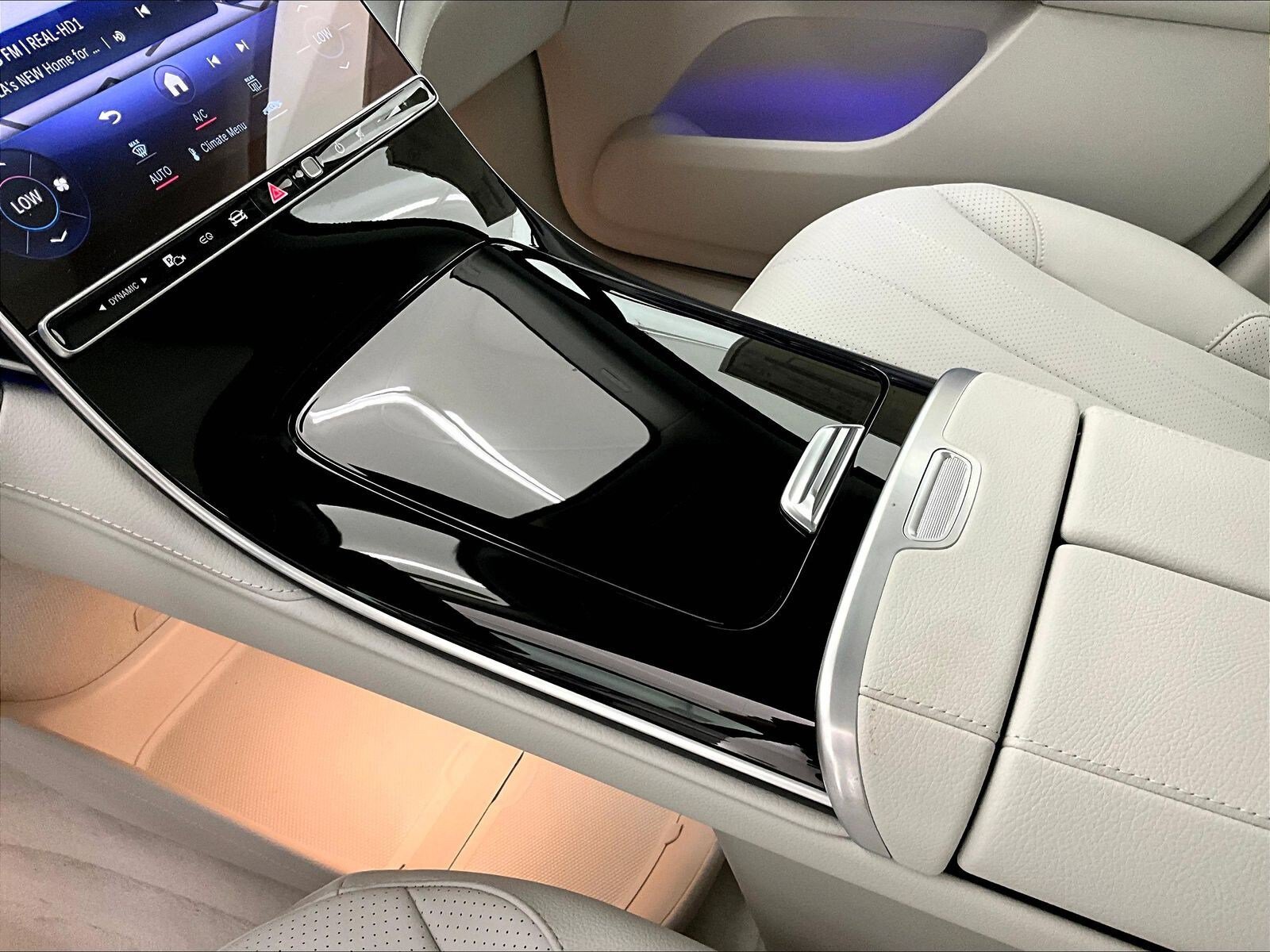 New 2027 Mercedes-Benz EQE 320+ SUV image 8