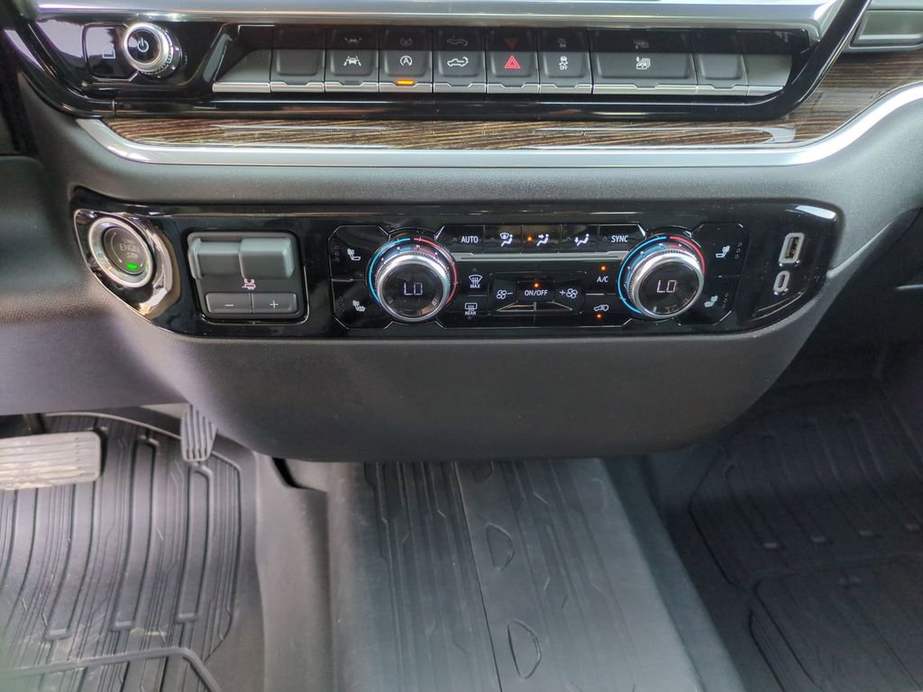 New 2026 GMC Sierra 1500 Elevation w/ Elevation Select Package AWD/4WD image 14