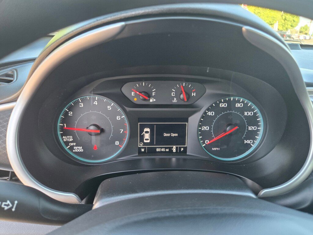 Used 2022 Chevrolet Malibu LT image 24