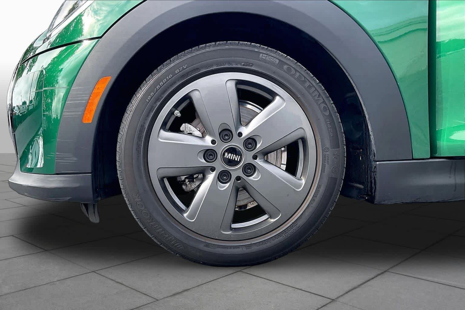 Used 2024 MINI Cooper Convertible FWD image 9