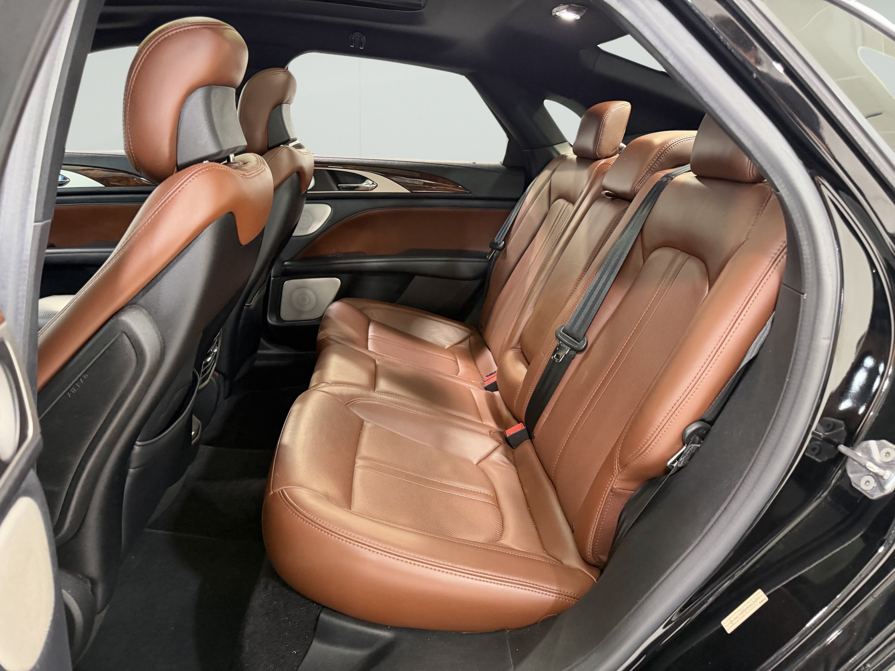 Used 2017 Lincoln MKZ Reserve w/ Luxury Package FWD image 15