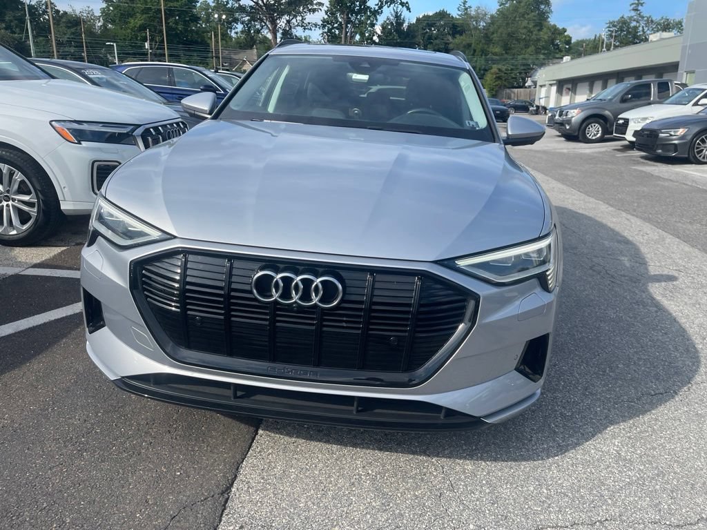 Used 2023 Audi e-tron Premium Plus AWD/4WD image 6