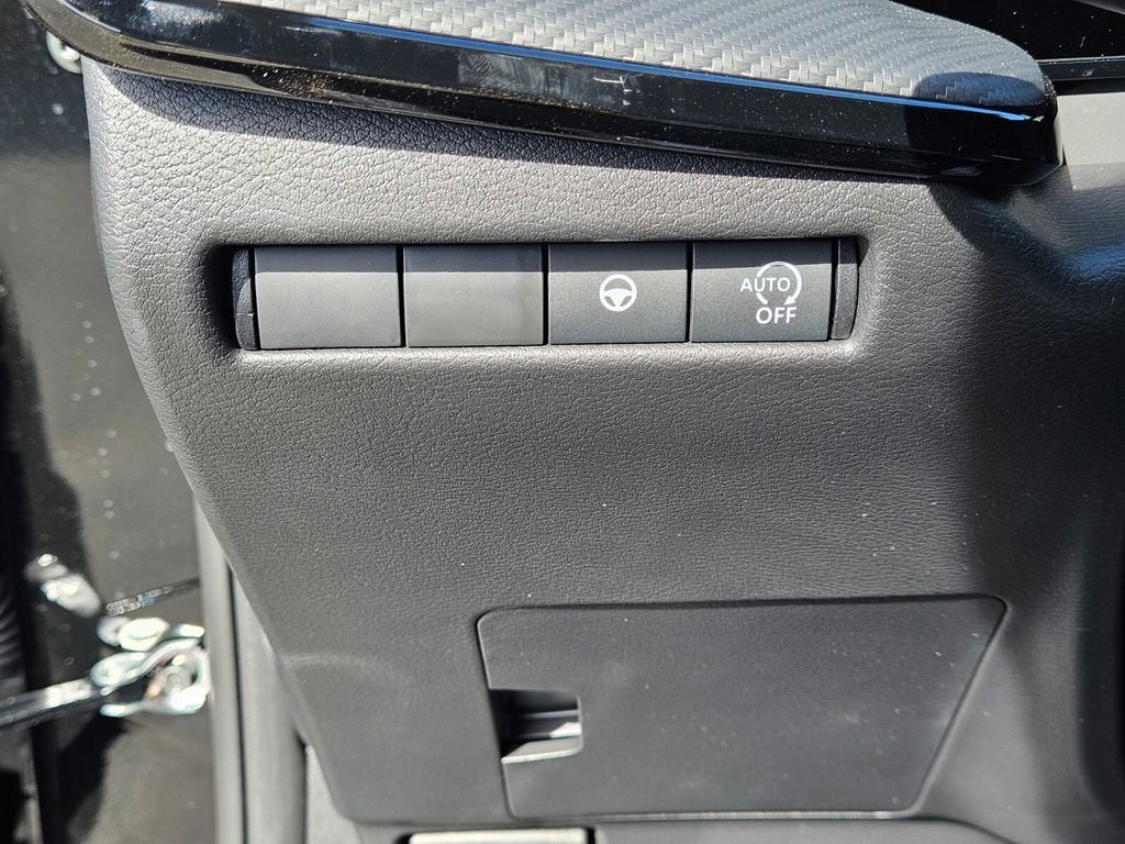 New 2026 Nissan Kicks SR image 30