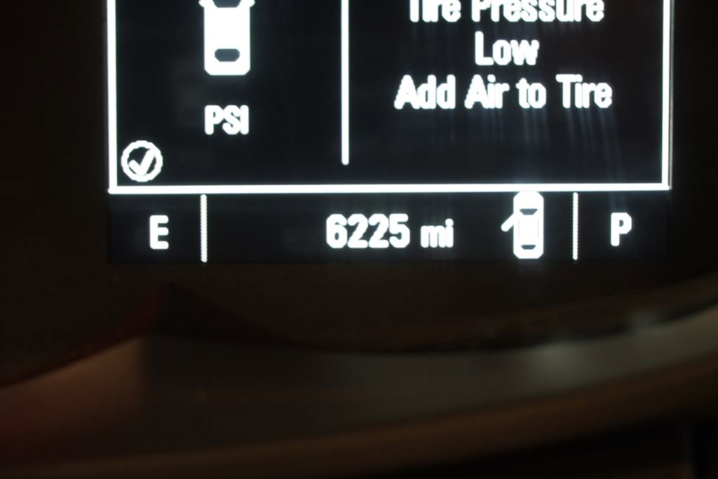 Used 2022 Chevrolet Trax LT w/ Sport Edition image 4