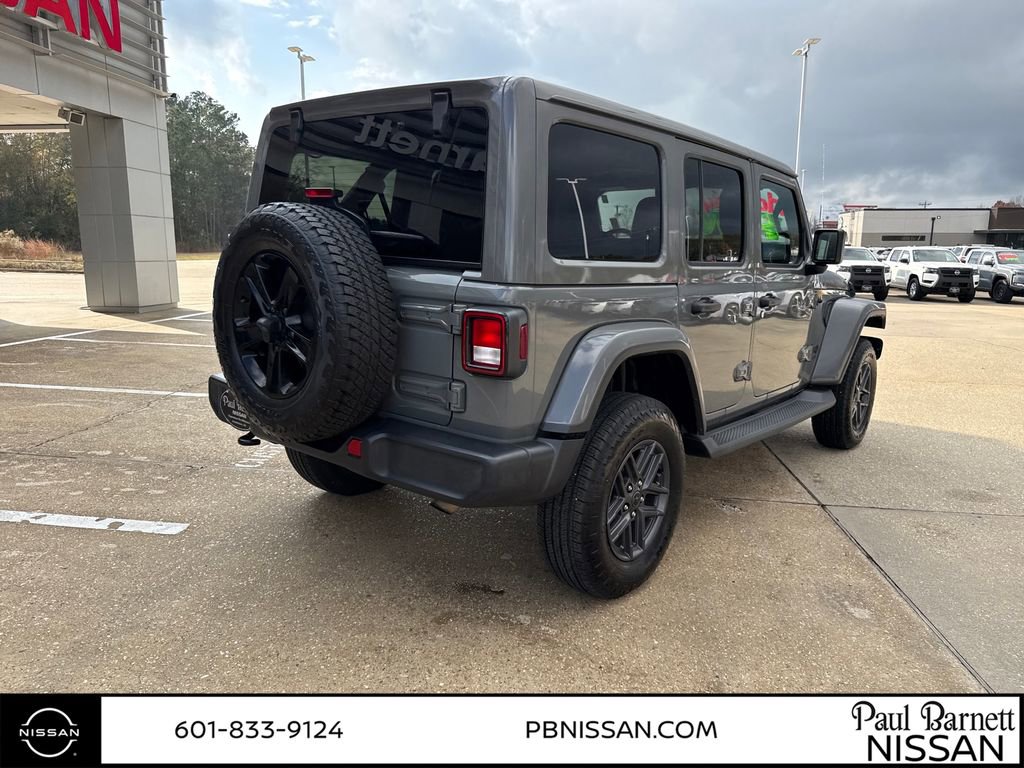Used 2020 Jeep Wrangler Unlimited Sahara image 15