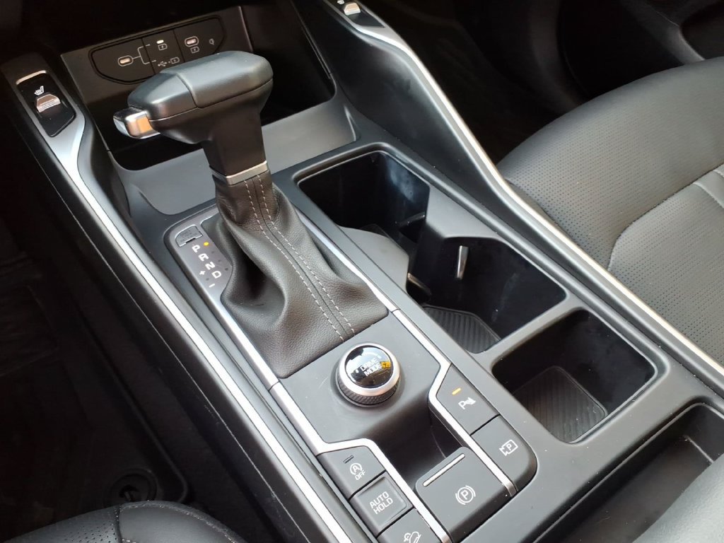 Used 2025 Kia Sorento S w/ Panoramic Sunroof Package FWD image 18