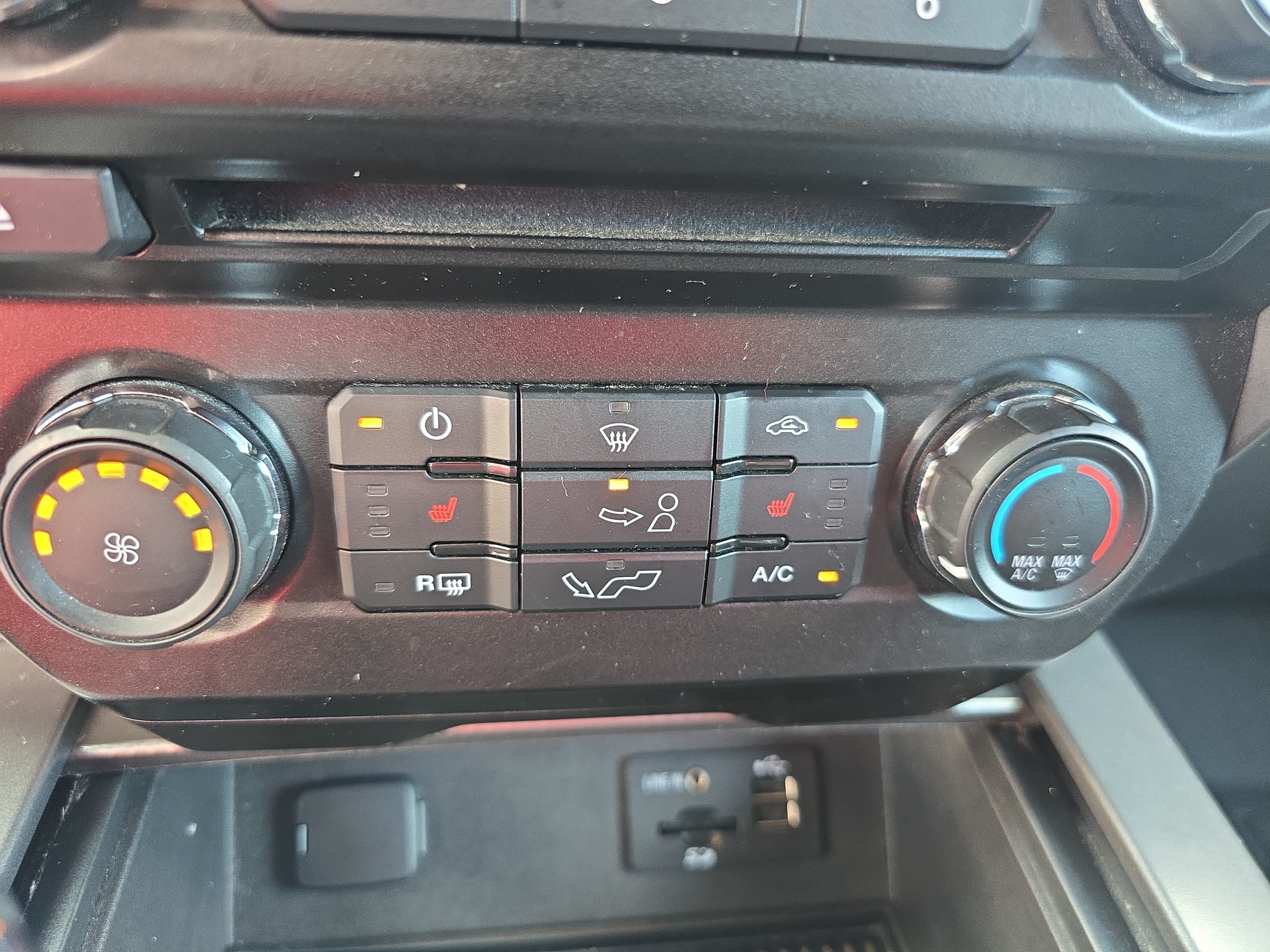 Used 2015 Ford F150 XLT w/ Equipment Group 302A Luxury RWD image 21