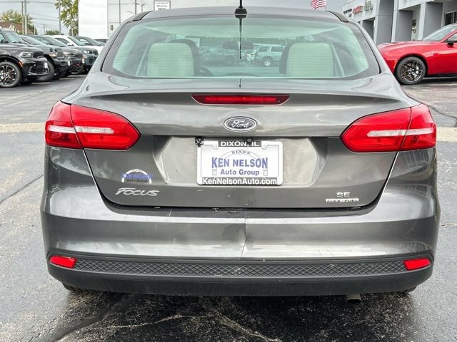 Used 2015 Ford Focus SE FWD image 4