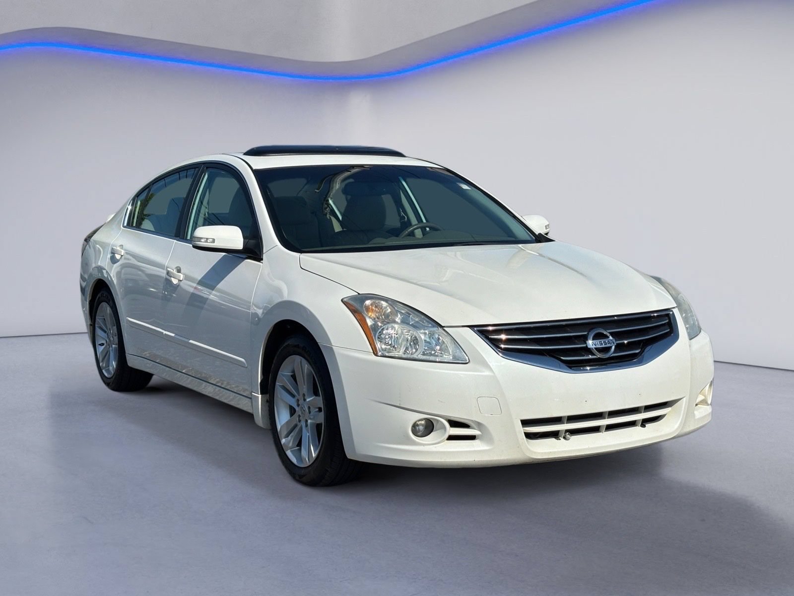 Used 2012 Nissan Altima 3.5 SR w/ Sport Pkg FWD image 10