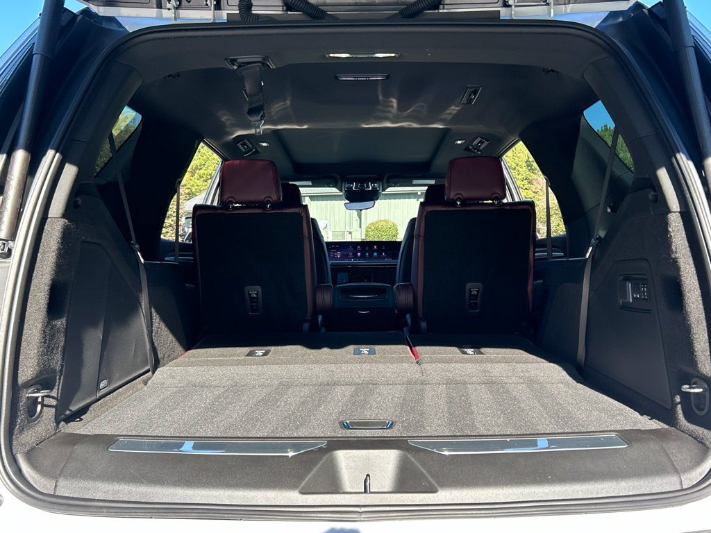 Used 2026 Cadillac Escalade Luxury w/ Touring Package AWD/4WD image 60